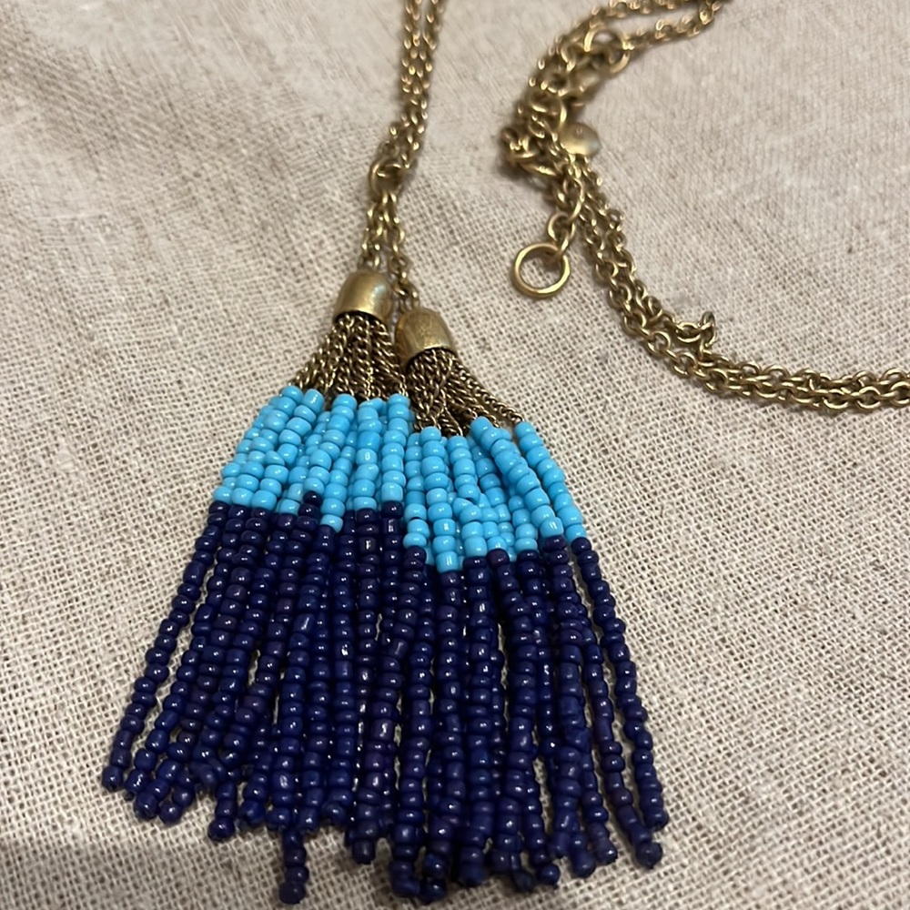 Fun beaded necklace - Picture 2 of 2